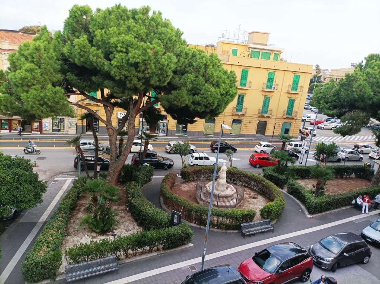 Conte Cavour Hotel เมสซีนา ภายนอก รูปภาพ