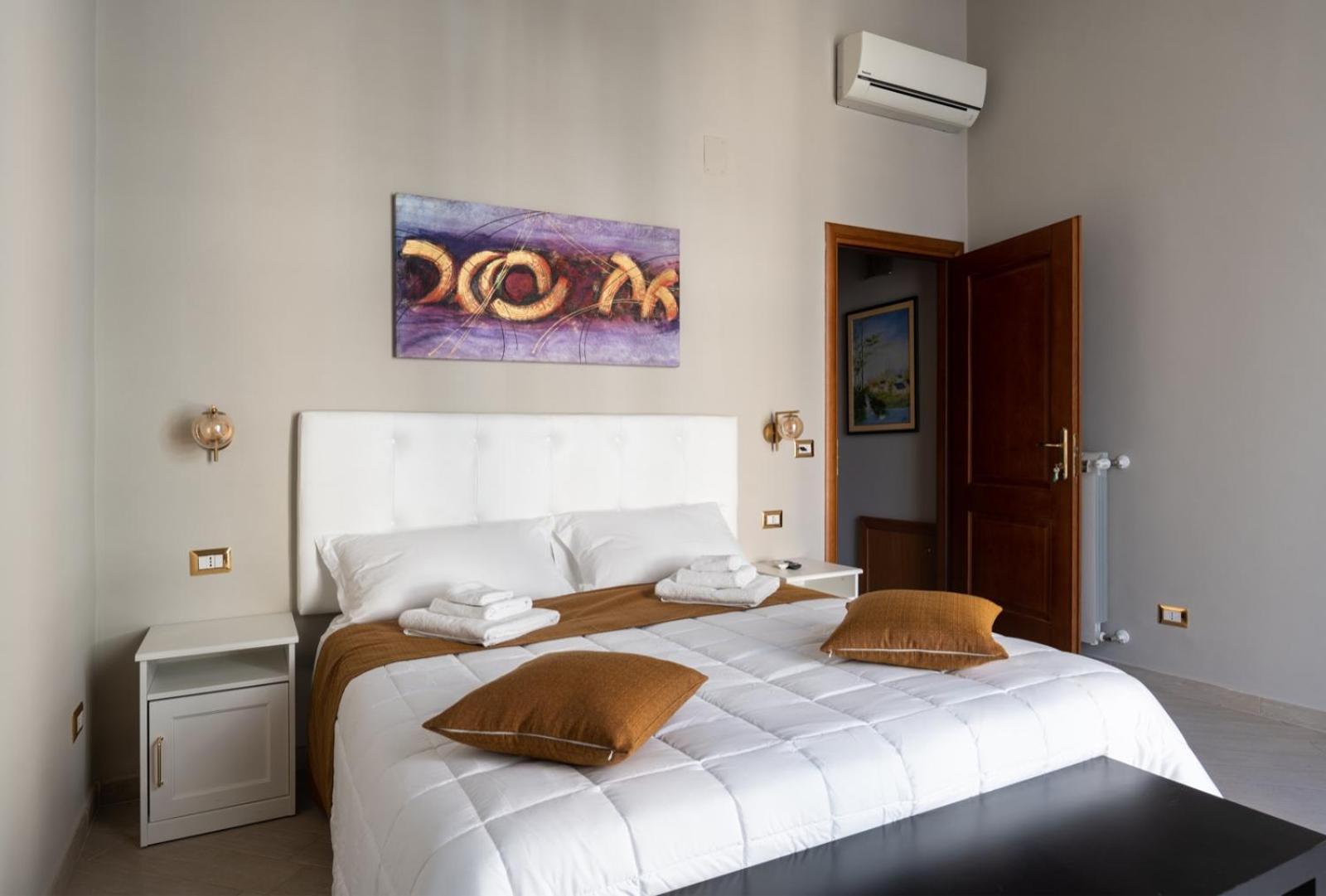 Conte Cavour Hotel เมสซีนา ภายนอก รูปภาพ
